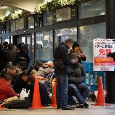 Japan Queues For PS VR